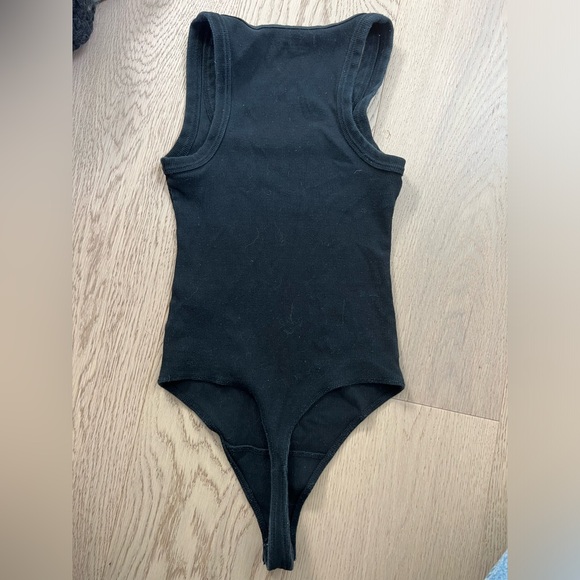 Essential Ribbed Squareneck Bodysuit - Picture 2 of 3